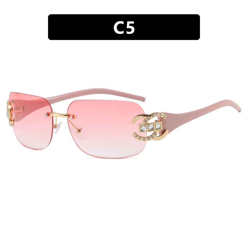 Women's fashionable sunglasses with luxurious geometric frame and protective UV filter Stornfield