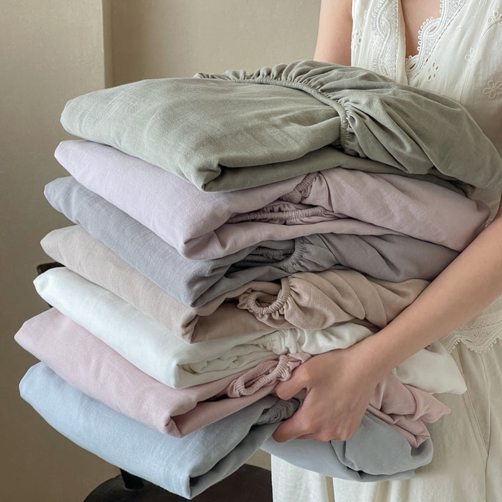 Romantic ruffled bedding set with pillowcases and fitted sheets