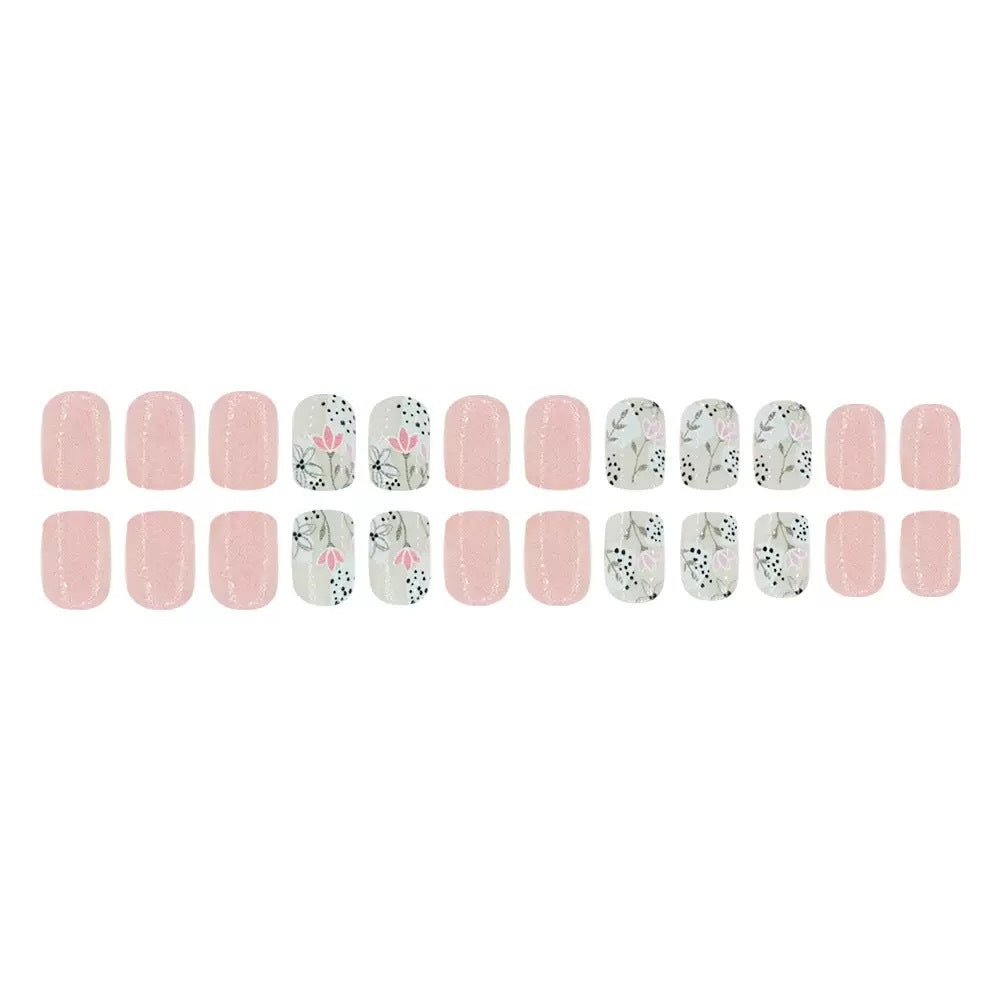 Artificial nail set with floral designs and elegant finish Stornfield