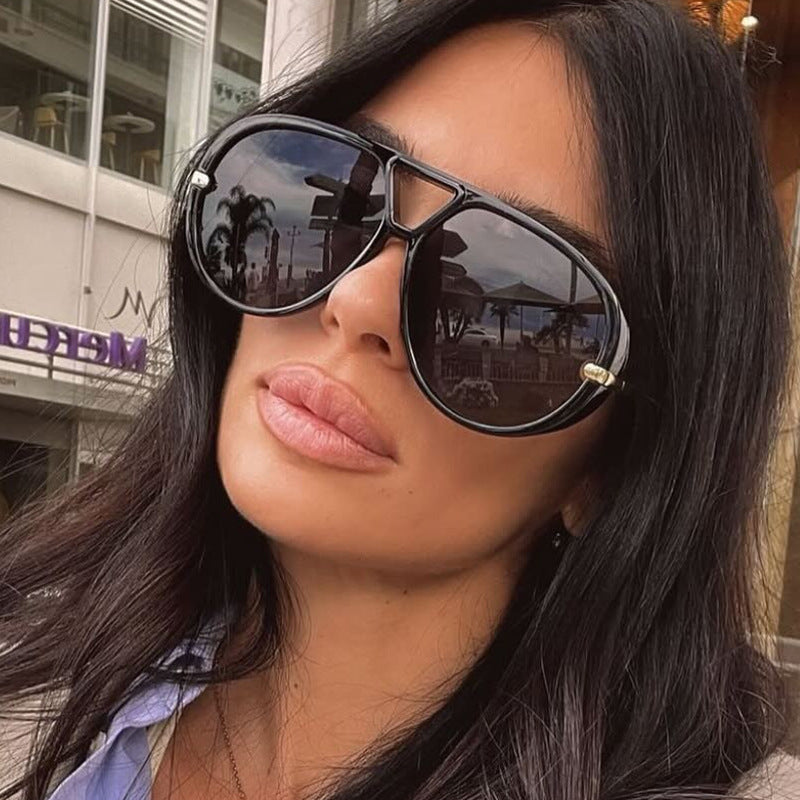 Women's fashionable large sunglasses with elegant frame and protective lenses Stornfield