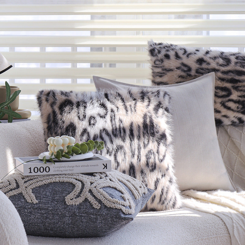 Luxury decorative cushion