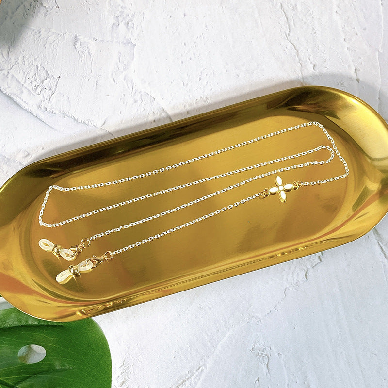 Elegant jewelry chain with filigree pendant Stornfield