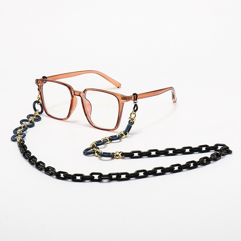 Designer sunglasses with chain pendant Stornfield