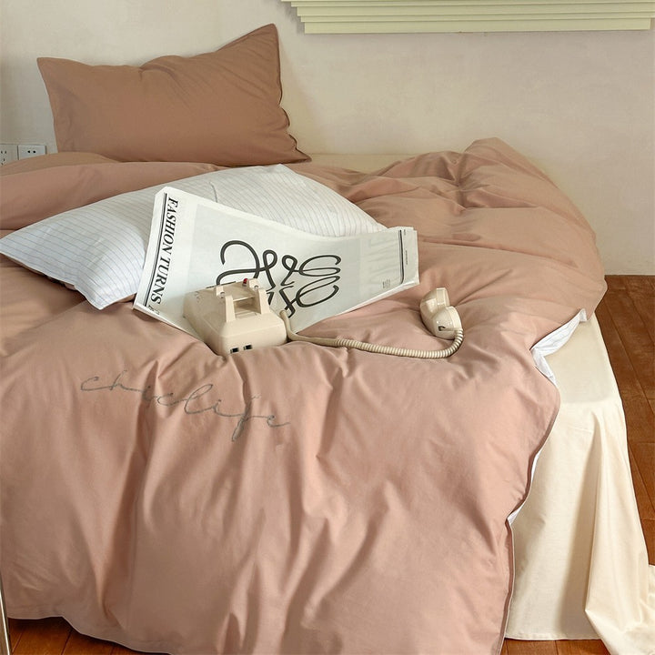 Bedding set made of cotton satin with Chilllife embroidery, extra soft touch and reversible pillowcases
