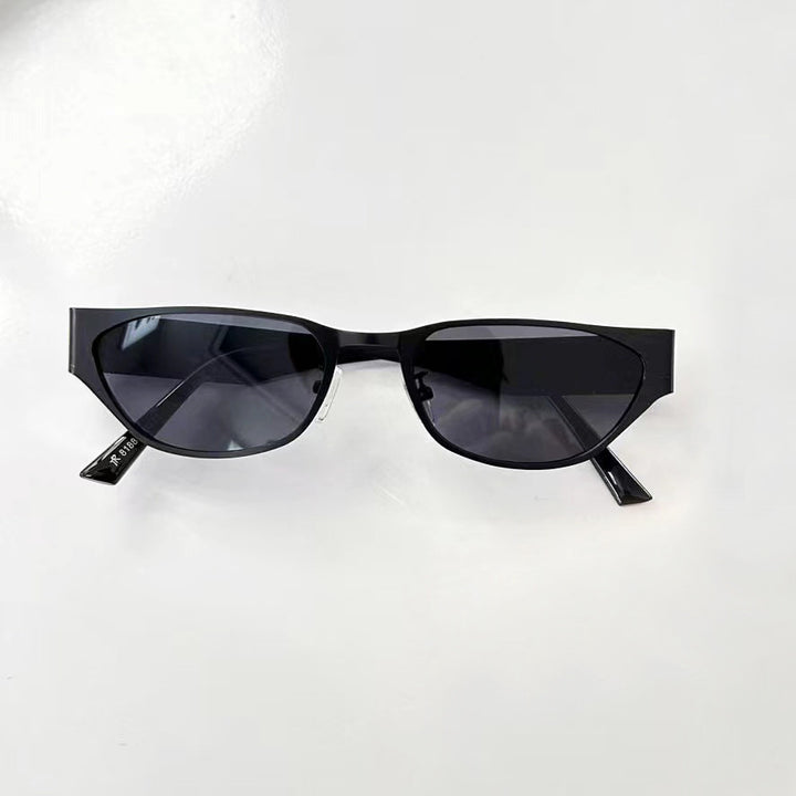 Fashionable sunglasses with elegant design Stornfield