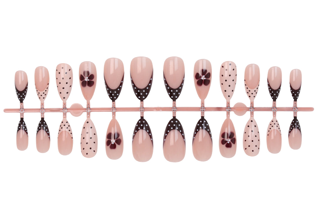 Artificial nail set with elegant flower and dot pattern design Stornfield