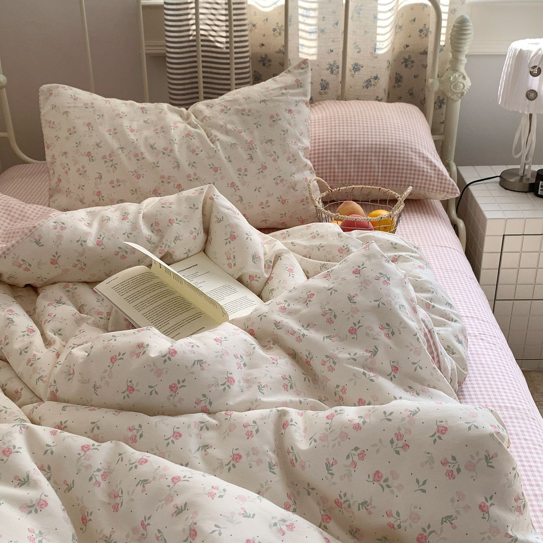 Cozy Cartoon Bear Print Bedding Set