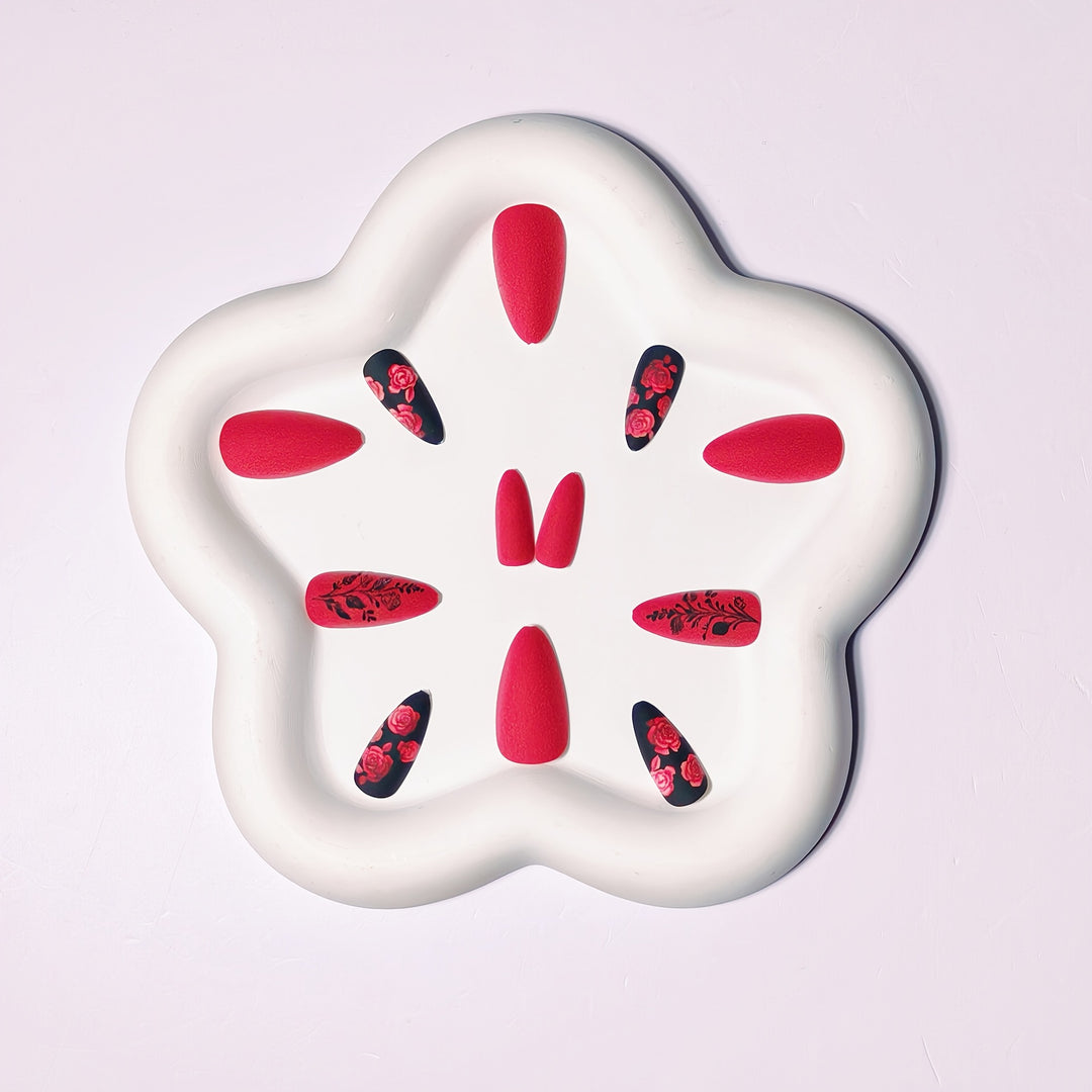 Artificial nails with elegant rose design Stornfield
