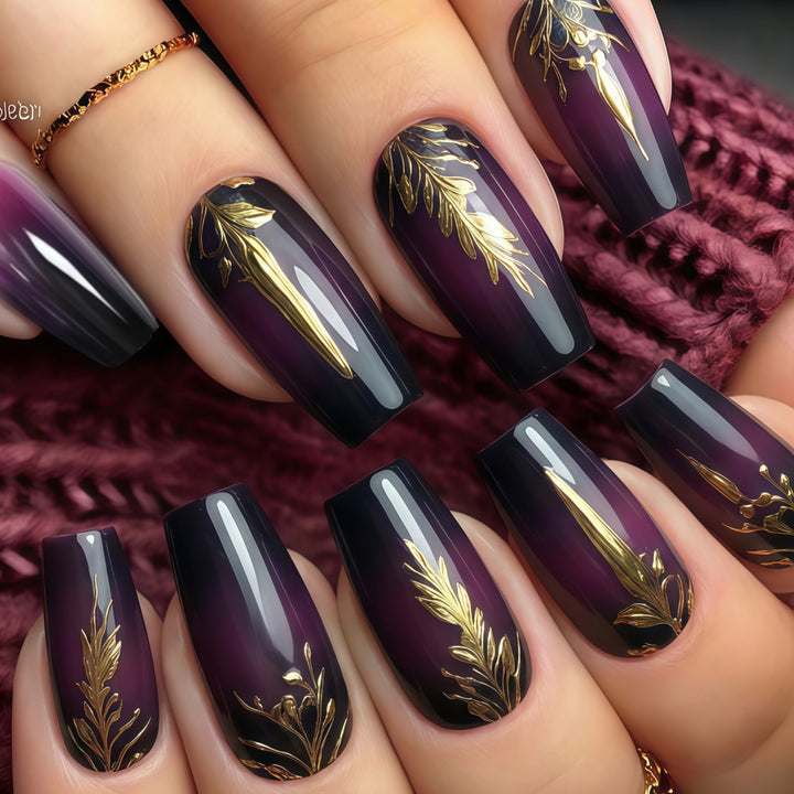 Artificial nails in elegant ombré design with gold accents Stornfield