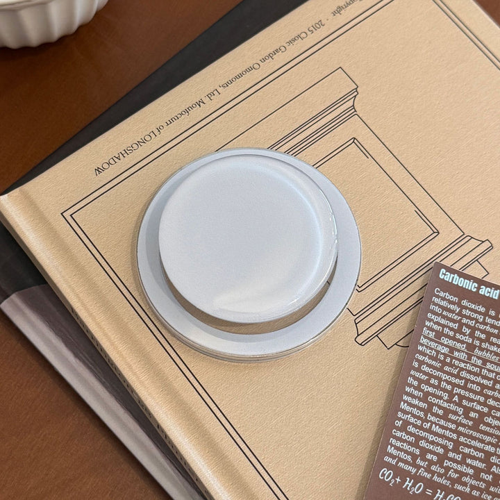 Elegant beef coaster made of high-quality glass Stornfield