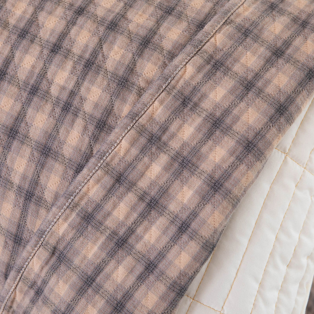 Ladies pillowcases with modern stripe pattern Stornfield