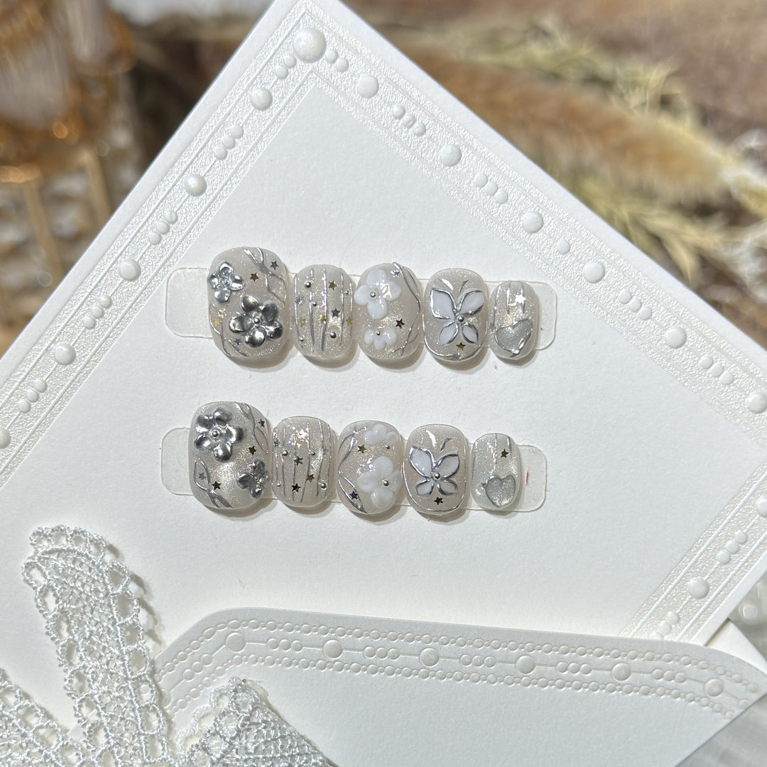 Decorative Press-On Nail Art Set with Floral and Star Accents Stornfield