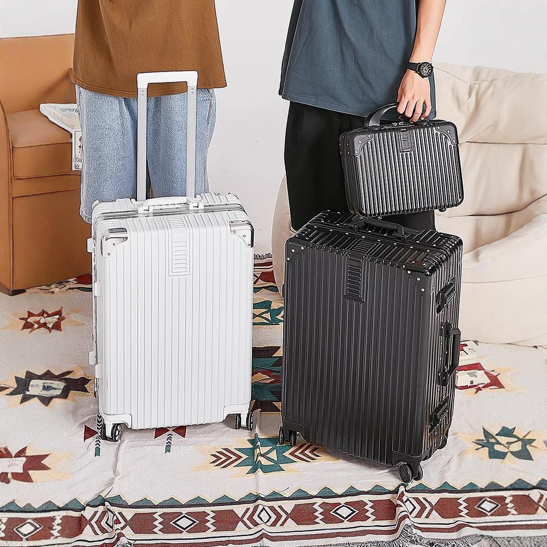 Unisex Ultra-Durable Textured Hardshell Carry-On Suitcase Stornfield