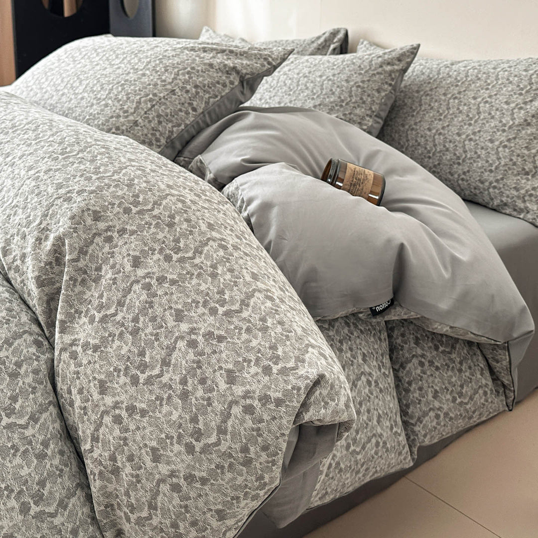 Reversible Printed Duvet Cover Set with Sateen-Feel Pillowcases