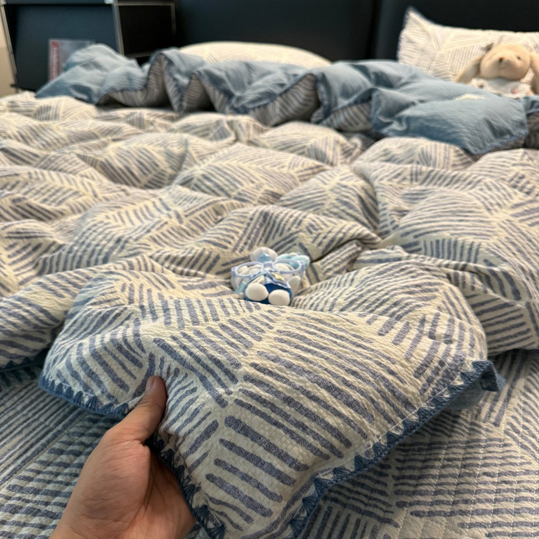 Quilted Floral Pattern Comforter Set