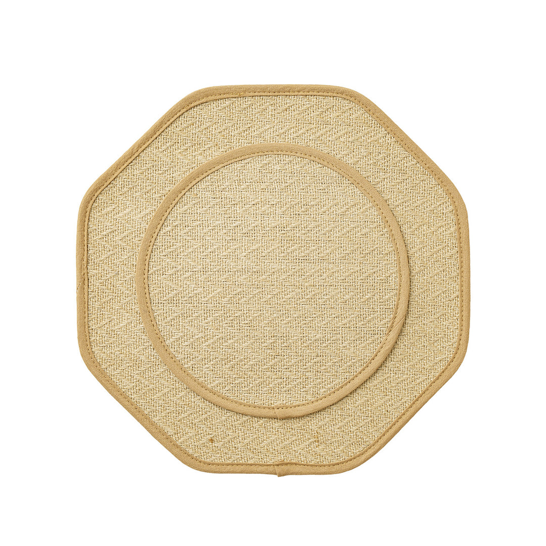 Round sisal scratching mat with octagonal edge and non-slip underside