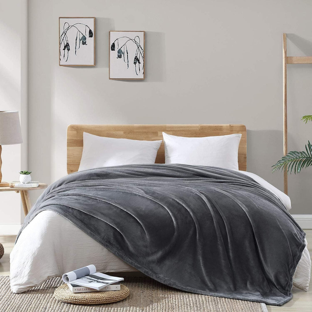 Ultra-Soft Luxury Fleece Blanket Stornfield