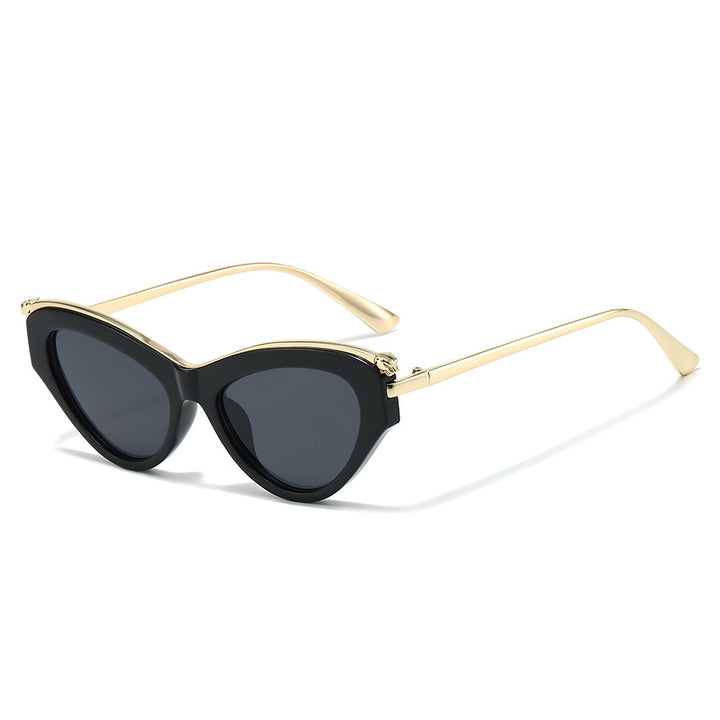 Glamorous Cat-Eye Sunglasses with Gradient Lenses Stornfield