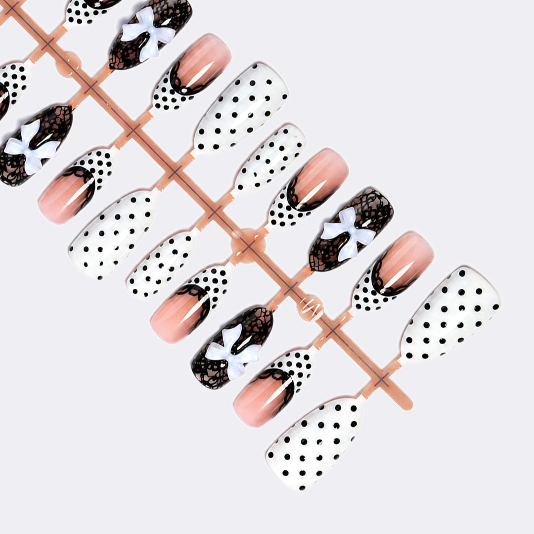 Artificial nail set with elegant tip design Stornfield