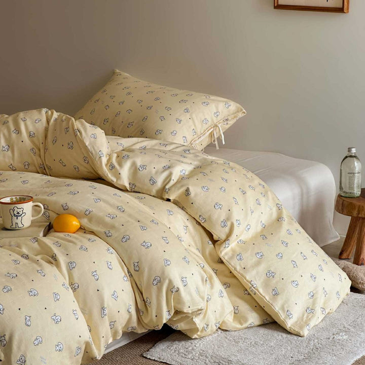 Cozy bedding set made of cotton percale with fine Vichy check and bow decoration