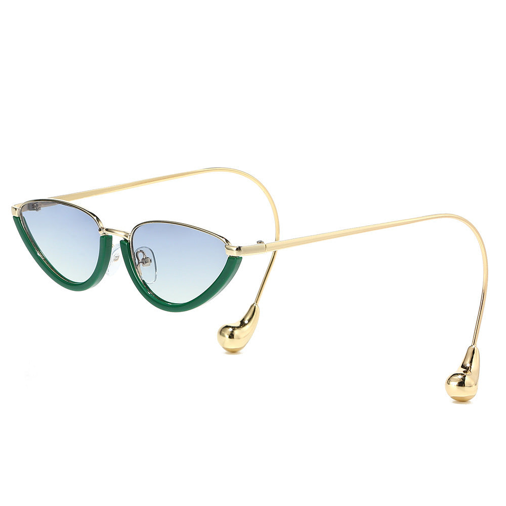 Ultra-Modern Spectacular Cat-Eye Sunglasses Stornfield