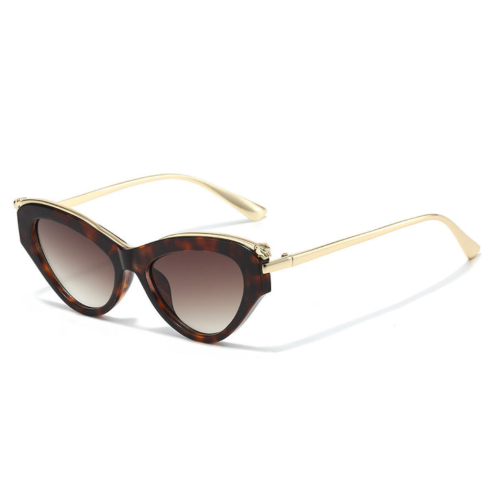 Glamorous Cat-Eye Sunglasses with Gradient Lenses Stornfield