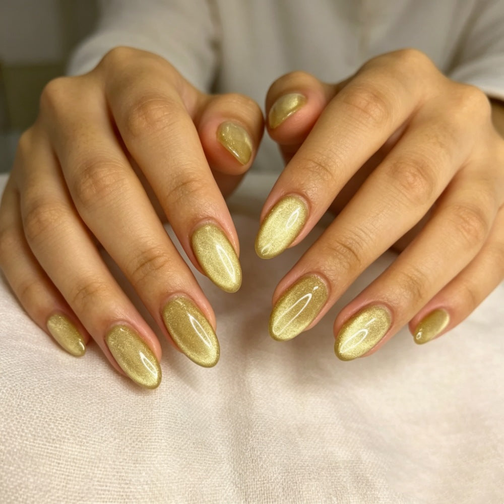 Glittering Almond-Shaped Press-On Nails Stornfield