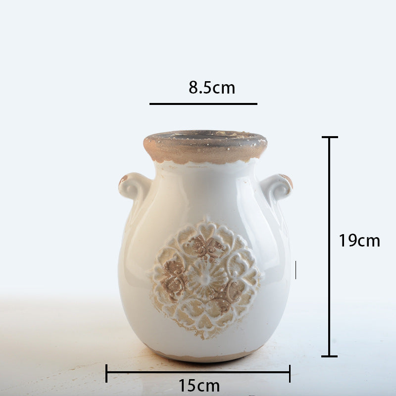 Elegant ceramic vase with decorative pattern Stornfield