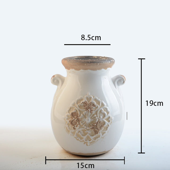 Elegant ceramic vase with decorative pattern Stornfield