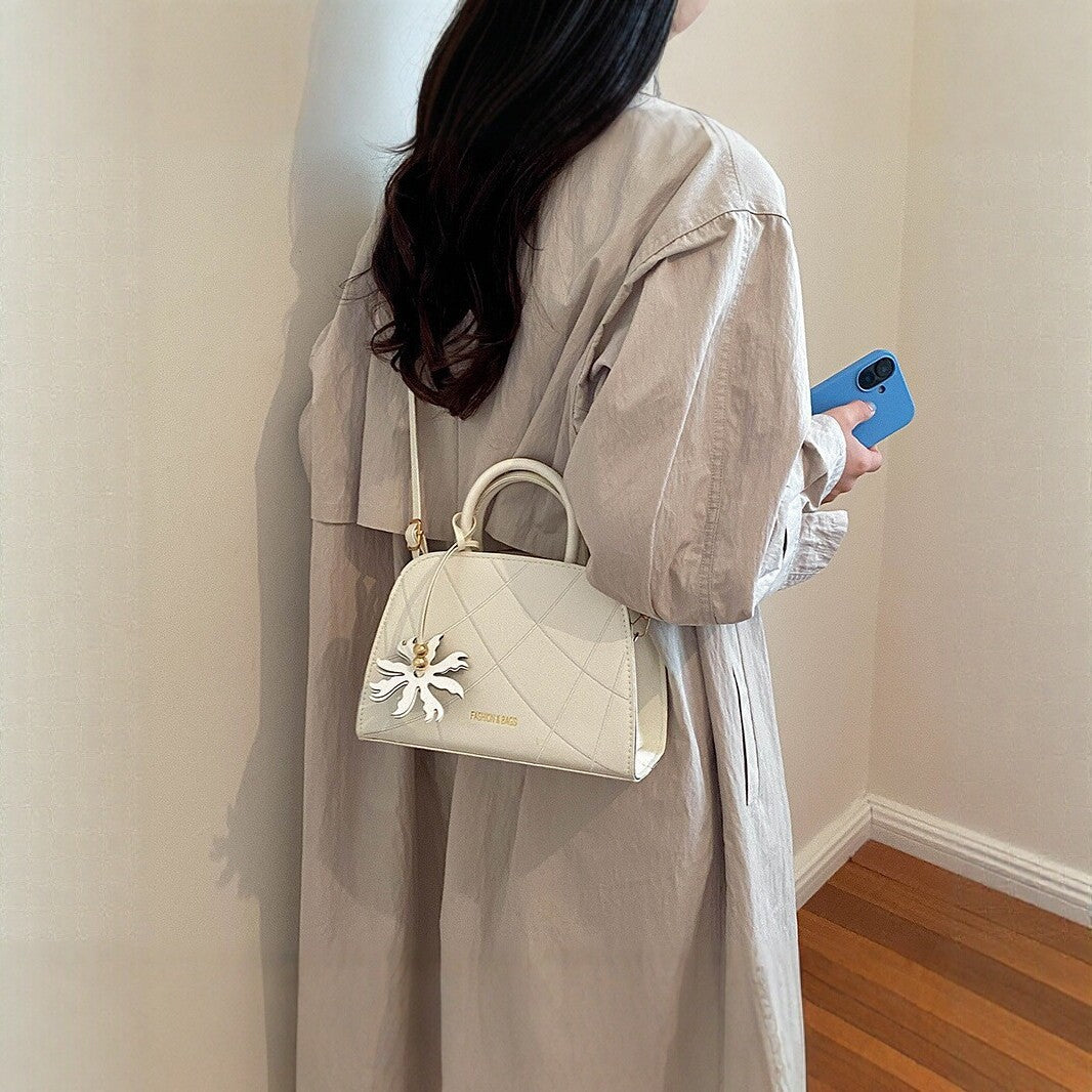 Elegant Quilted Crossbody Handbag