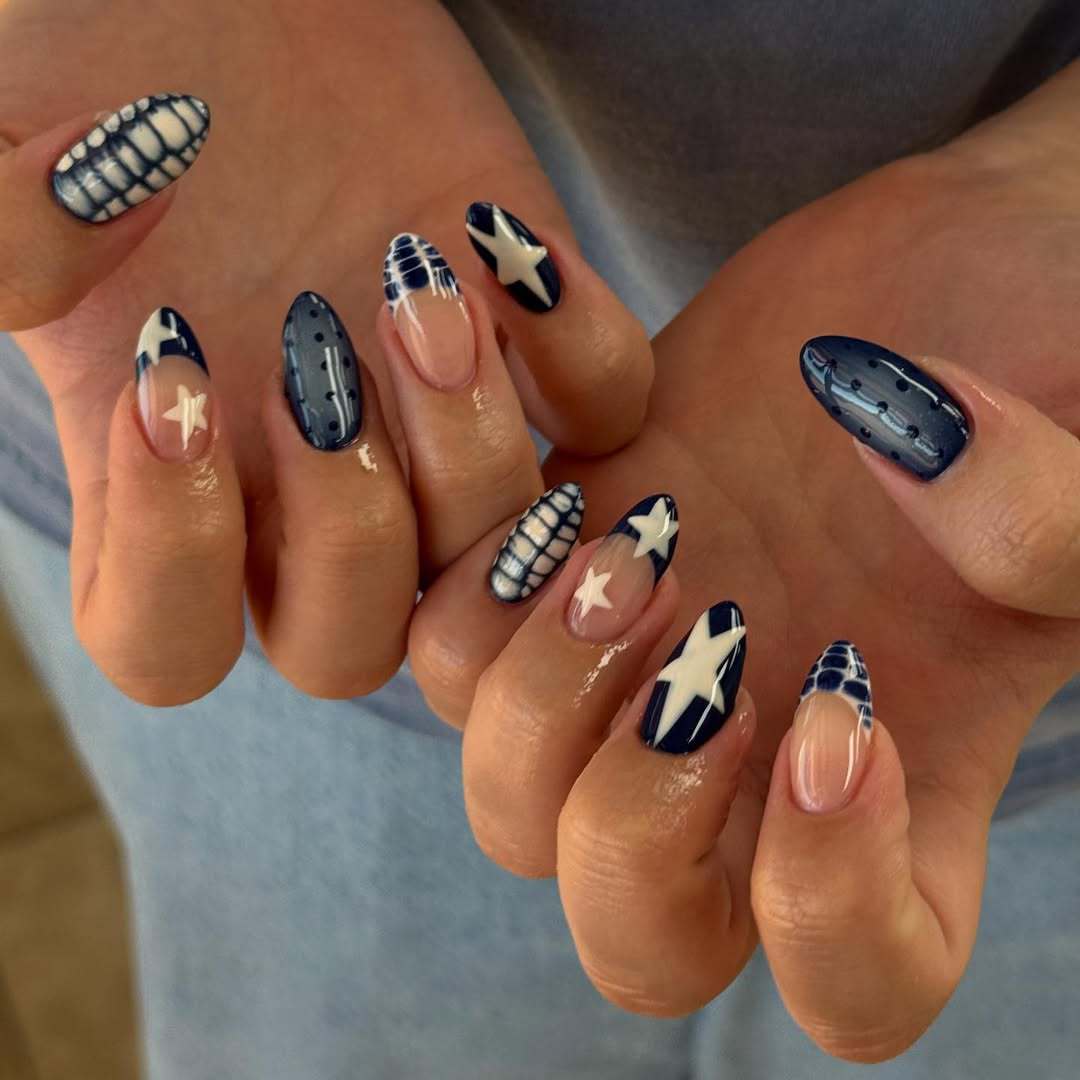 Acrylic Nail Set with Fashionable Star Design Stornfield