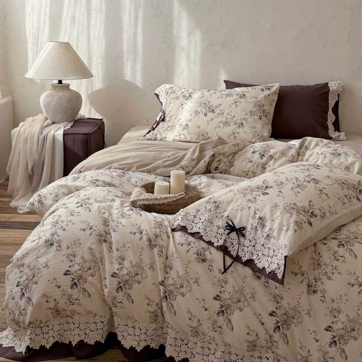 Luxurious cotton-linen bedding set with floral print and crochet lace