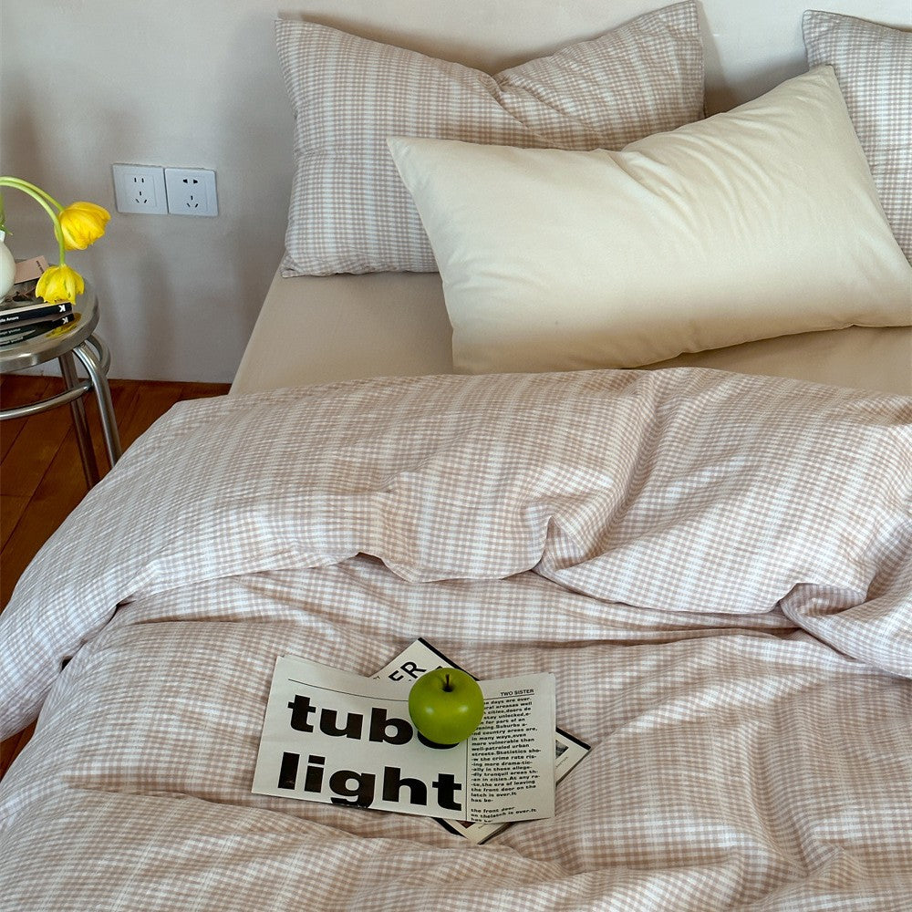 Bedding set with fine Vichy check and breathable cotton percale