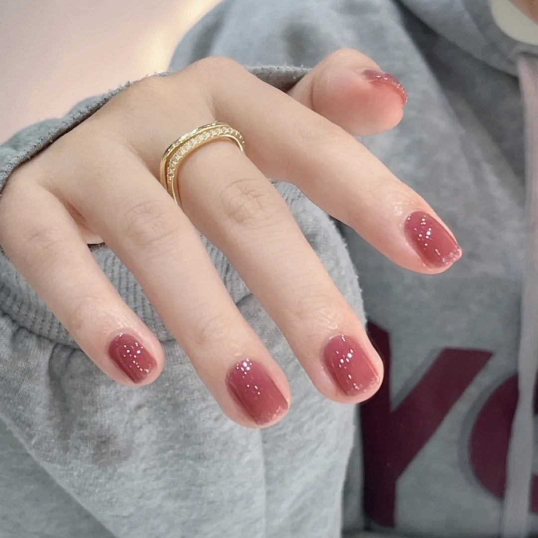 High-Gloss Gel Nail Tips Stornfield