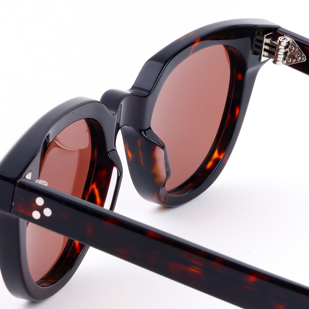 Women's sunglasses in elegant, feminine design with high-quality plastic frame Stornfield