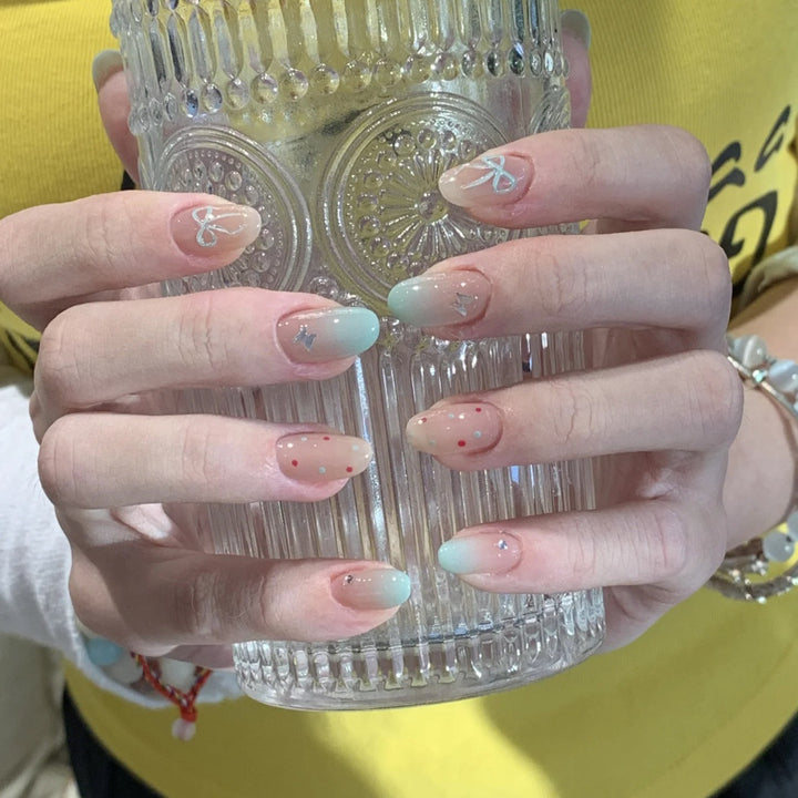 Elegant Floral Press-On Nail Set
