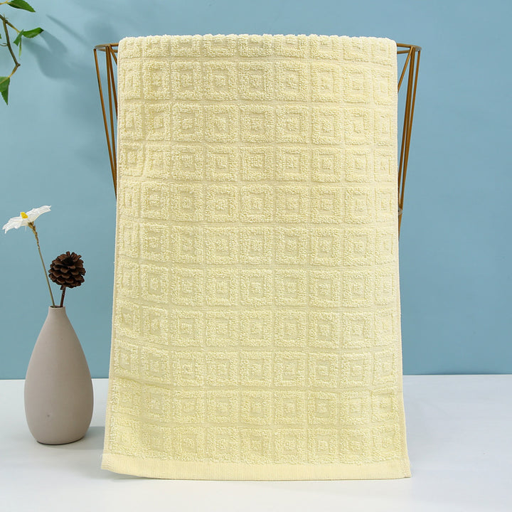 High-Quality Patterned Bath Towel With Fine Design Stornfield