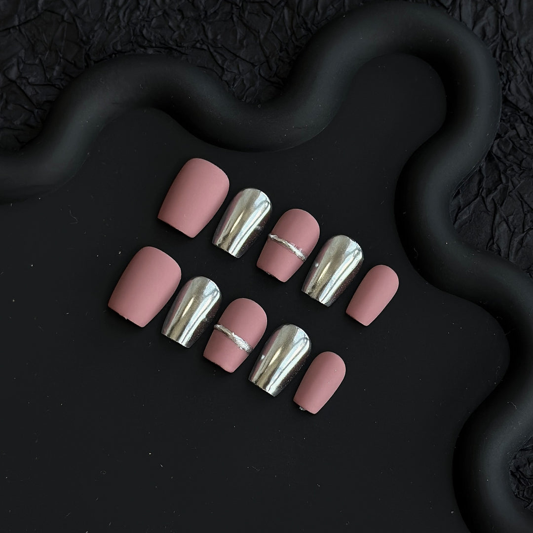 Decorative Press-On Nail Art Set with Metallic and Matte Finish