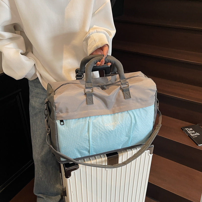 Sporty Travel Bag with Reinforced Shoulder Strap Stornfield