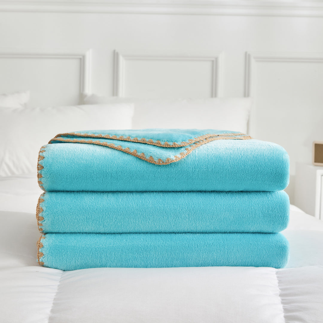 Ultra Soft Fleece Throw Blanket