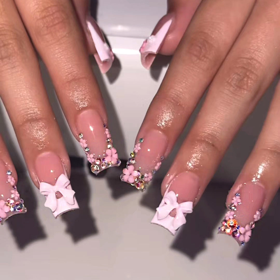 Artificial Nails with Floral Applications Stornfield