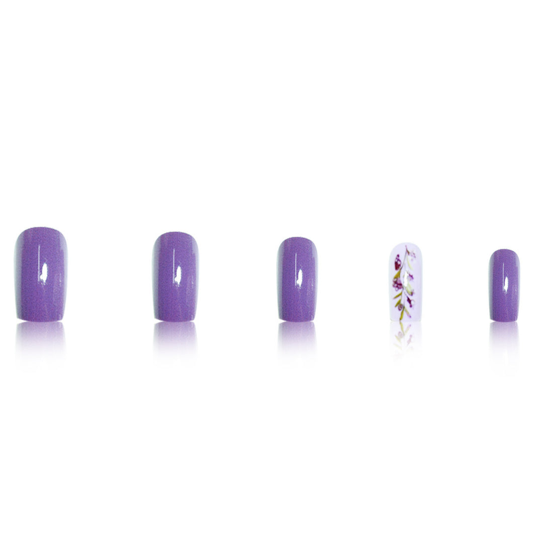 Floral Nail Art Press-On Extensions Stornfield