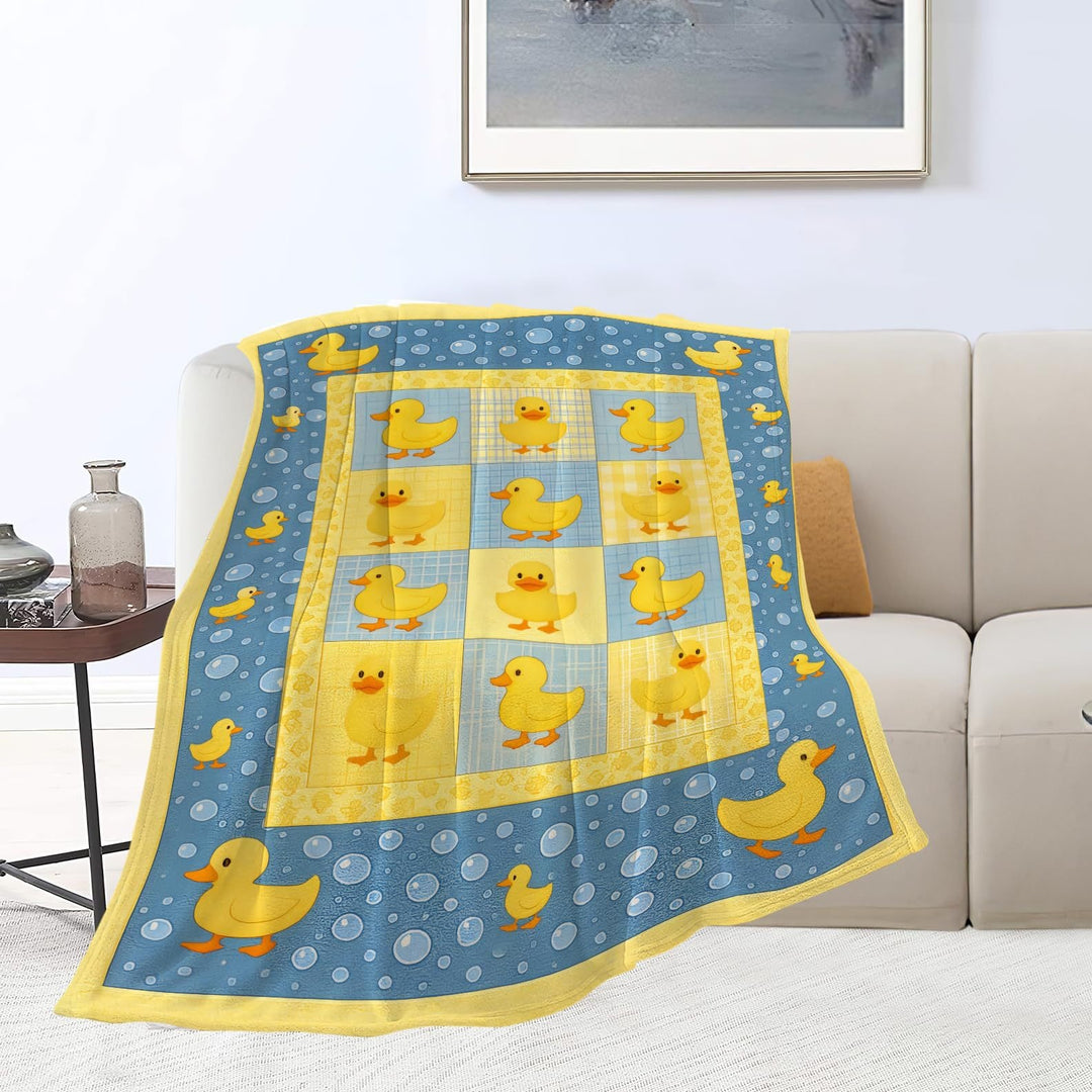 Fun Tropical Pineapple-Themed Fleece Throw Blanket