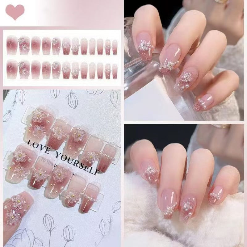 Artificial nails with floral accents Stornfield