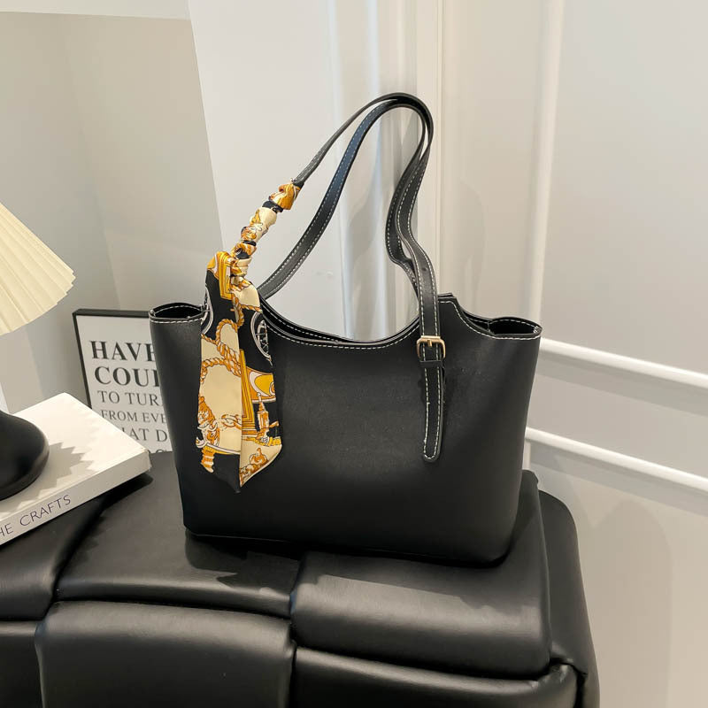Elegant Minimalist Handheld Tote Bag Stornfield