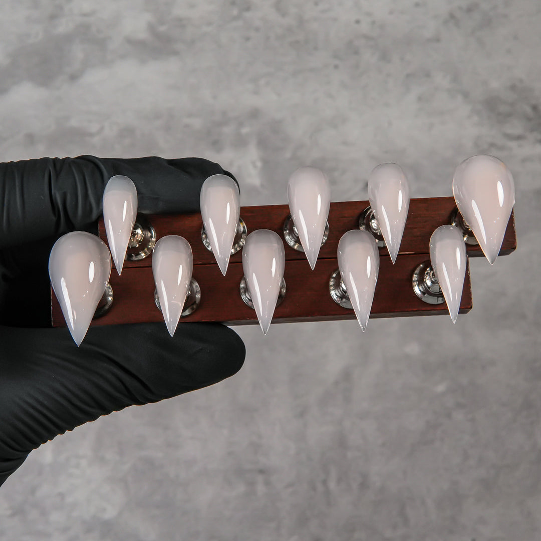 Iconic Press-on Nail Extensions