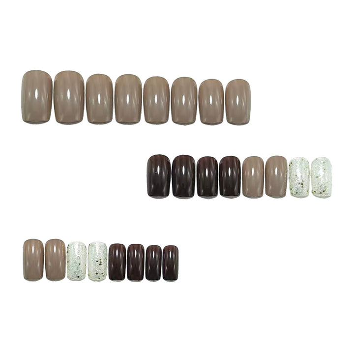 Shiny artificial nails with gold accents Stornfield