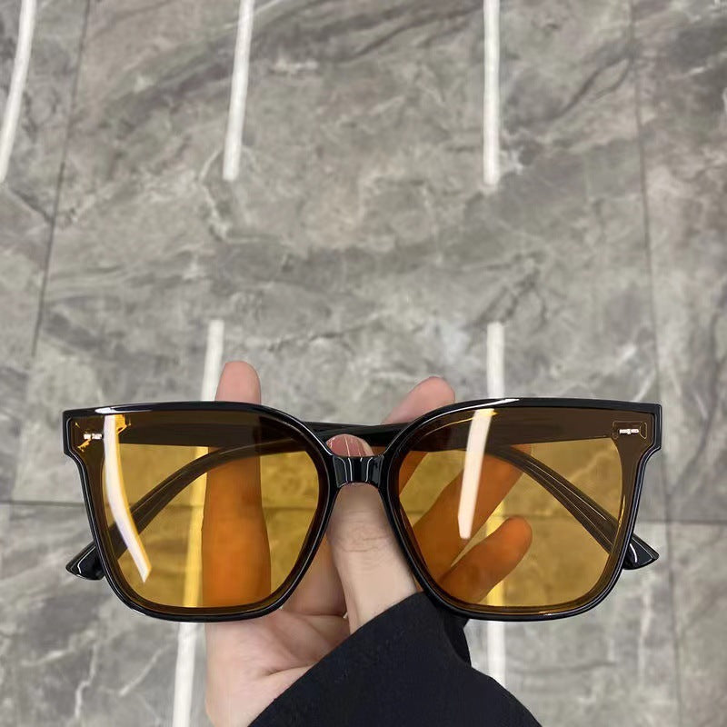 Ladies stylish sunglasses with a fashionable highlight Stornfield