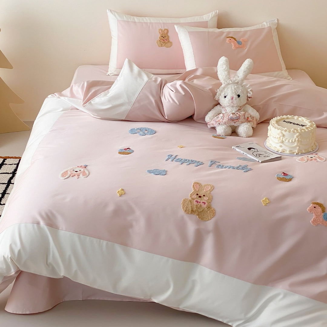 Cotton-Sateen Appliqué Bunny Duvet Cover Set with Contrast Border and Decorative Pillow Shams
