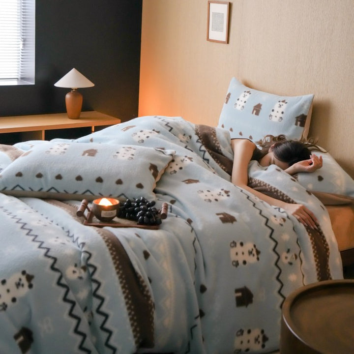 Microfiber fleece bedding set with reversible function and winter Norwegian & sheep pattern